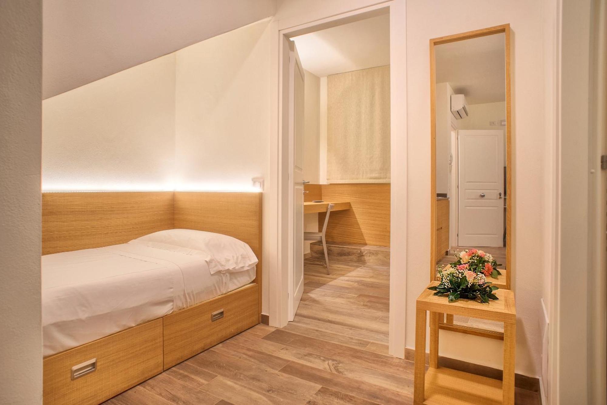 Aparthotel Guesia Village E 4*